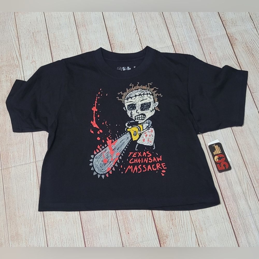 Texas Chainsaw Massacre⛓️🪚Black Cropped Graphics Tee▪︎ 50th Anniv.▪︎ Size Small